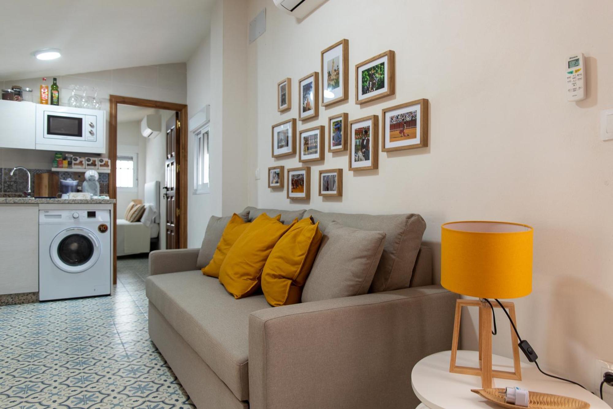 Apartamentos San Francisco เซบีญา ภายนอก รูปภาพ