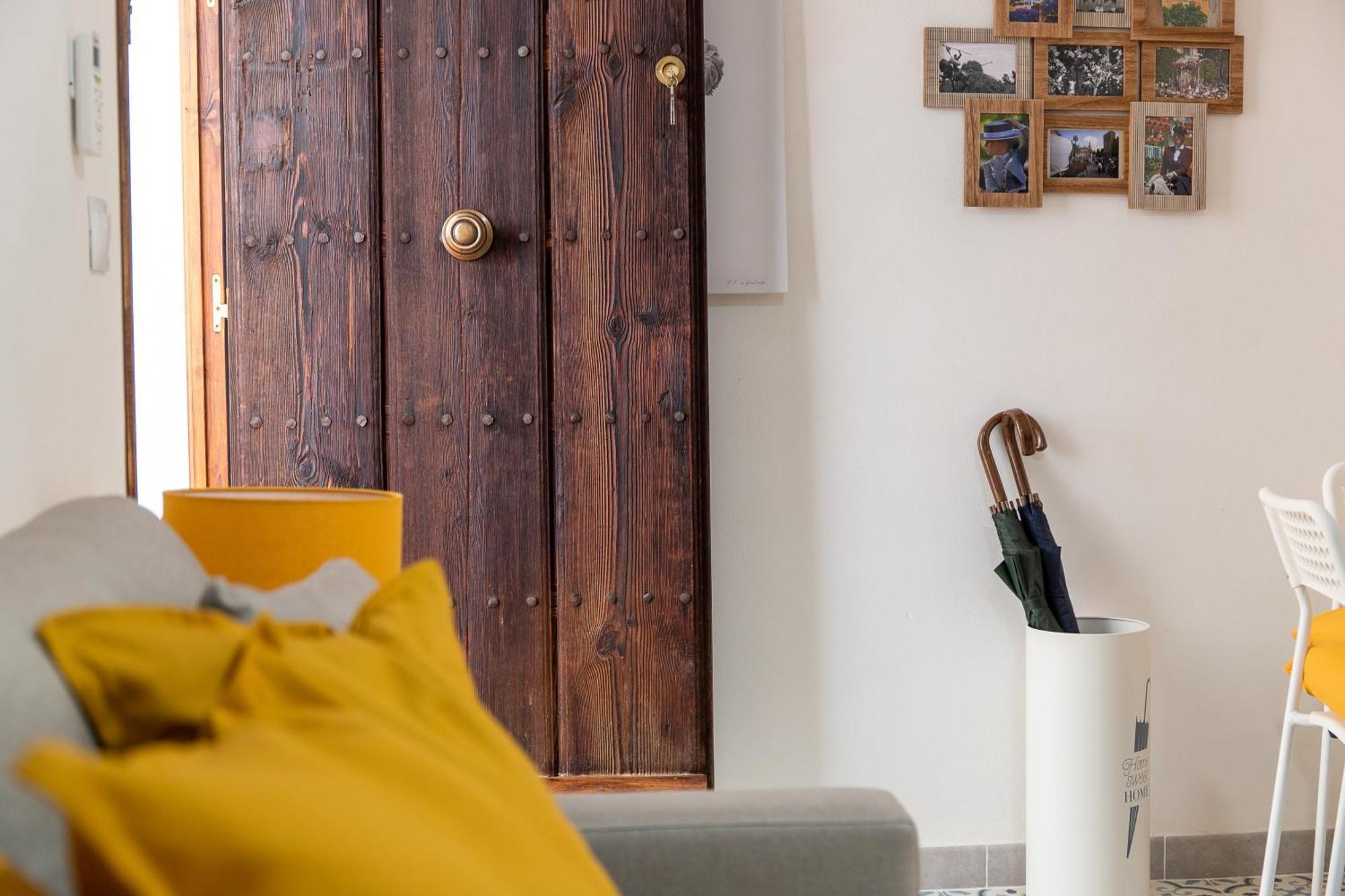 Apartamentos San Francisco เซบีญา ภายนอก รูปภาพ